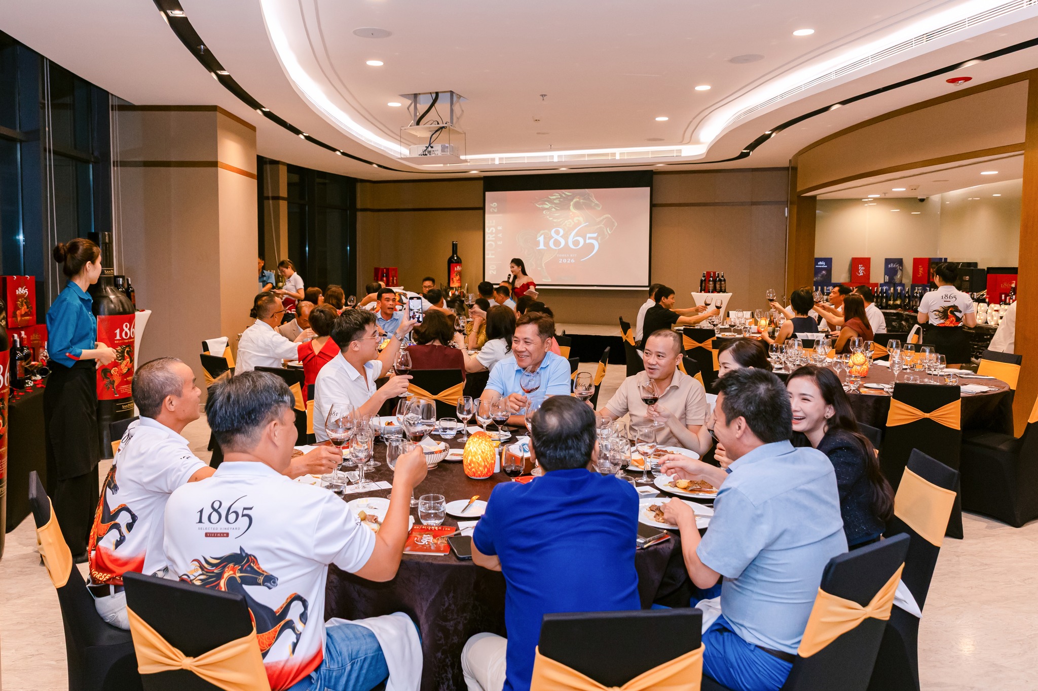 Phiên bản rượu vang 1865 Horse